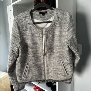 Great blazer that you can dress up or wear with jeans.